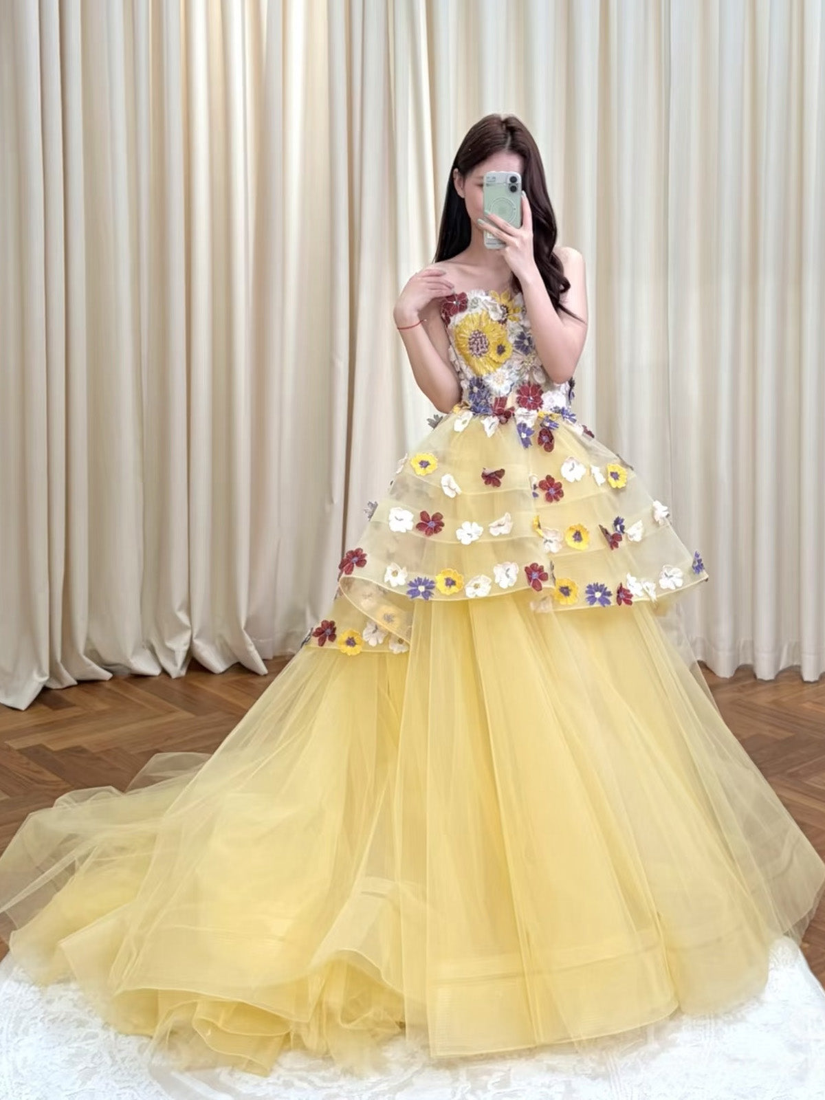 A-line Sweep Train Tulle Yellow Prom Dress with Lace Applique