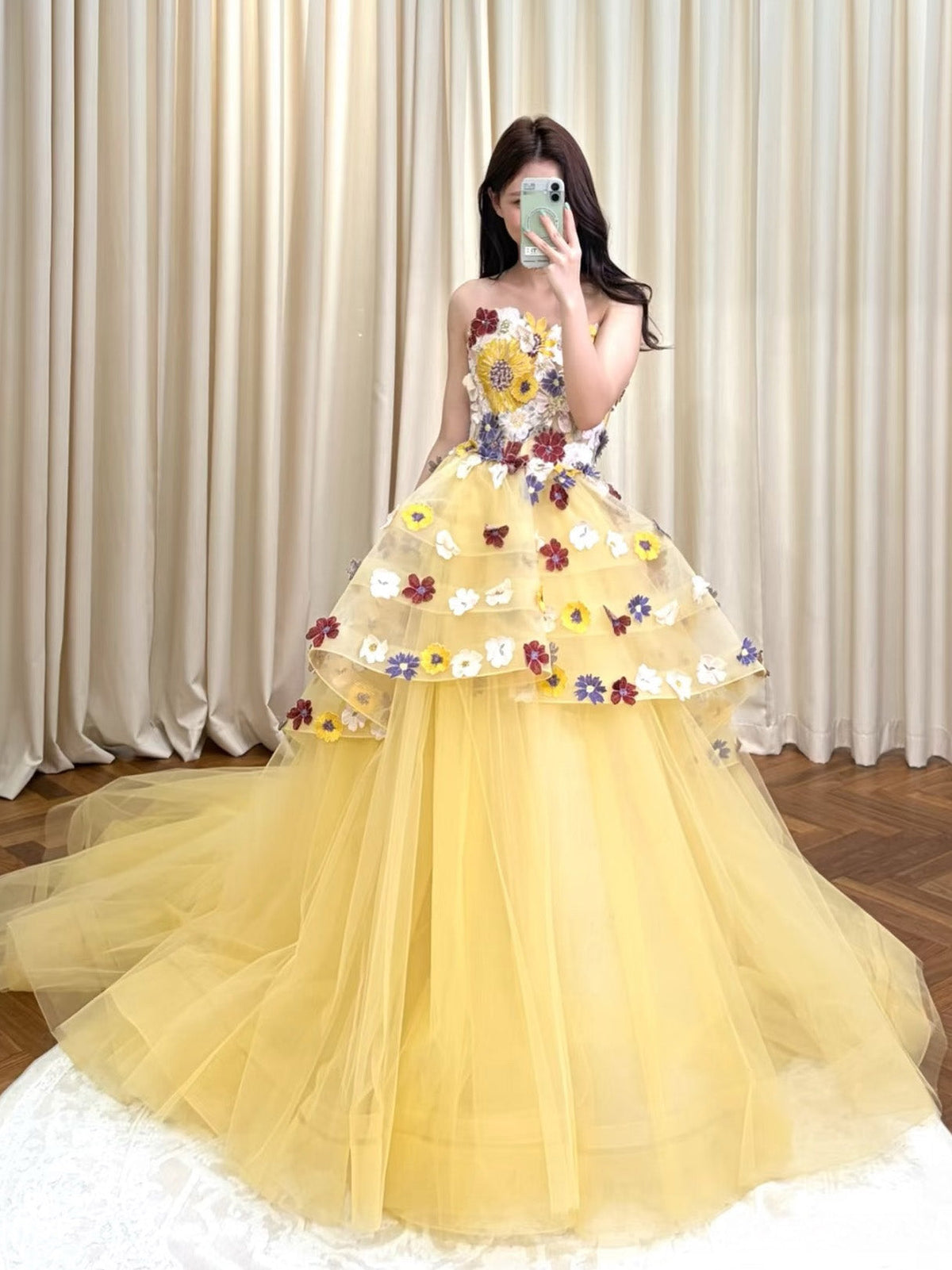A-line Sweep Train Tulle Yellow Prom Dress with Lace Applique